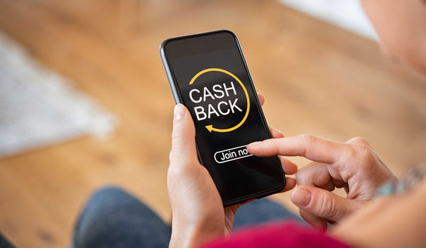 Gift cards versus cashback - How do you choose the better rewards online?